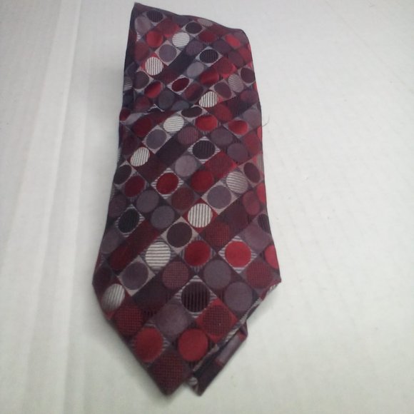 Van Heusen Tie Necktie Men Silk Geometric Circles Red Silver - Picture 1 of 7